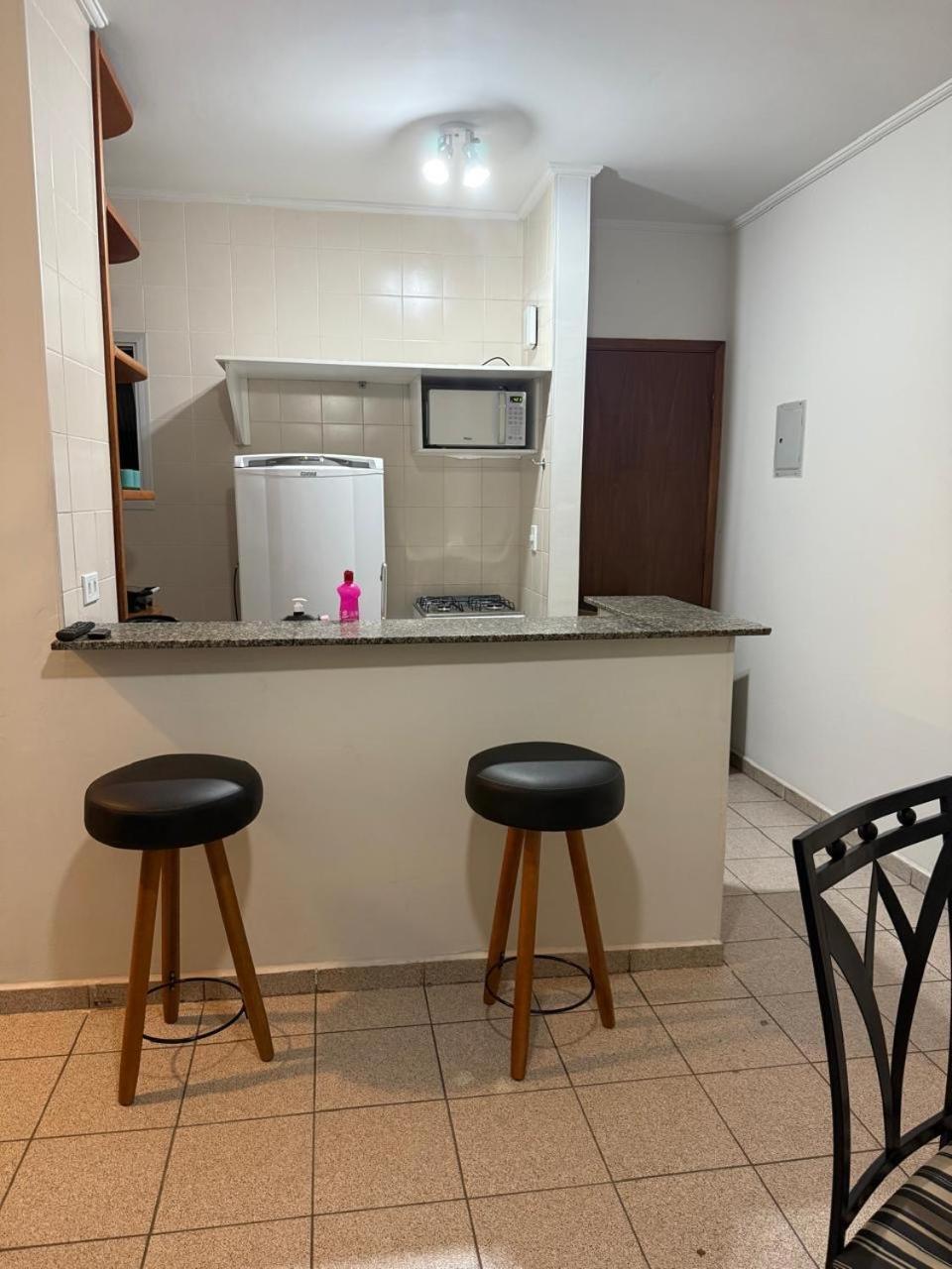 Apto Aconchegante - 700 Metros Da Orla Do Itagua Apartamento *